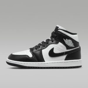 Air Jordan 1 (black & white)